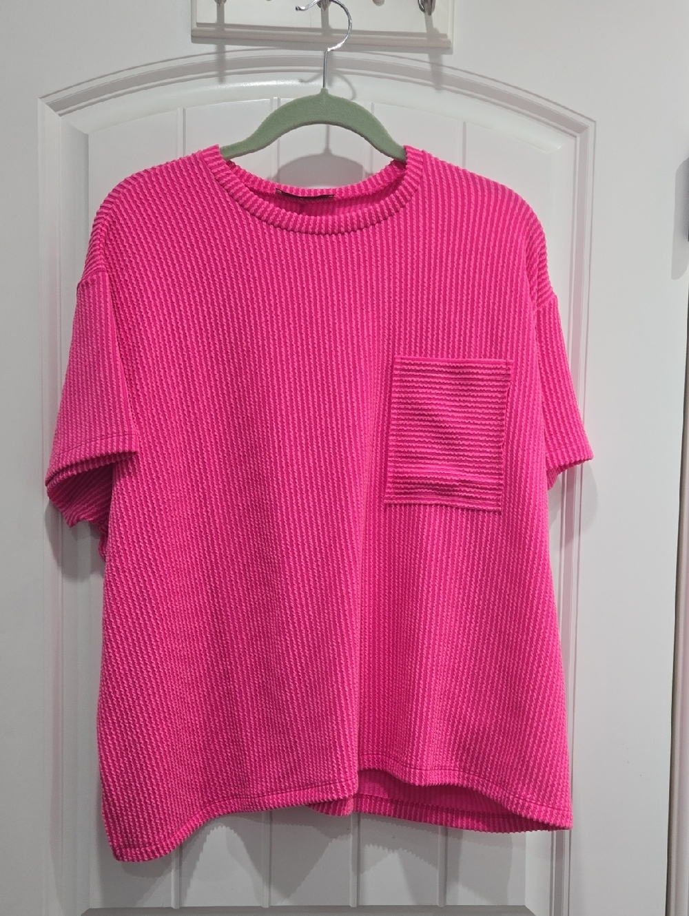 Zenana Outfitters Hot Pink Ribbed Short Sleeve Pocket Tee